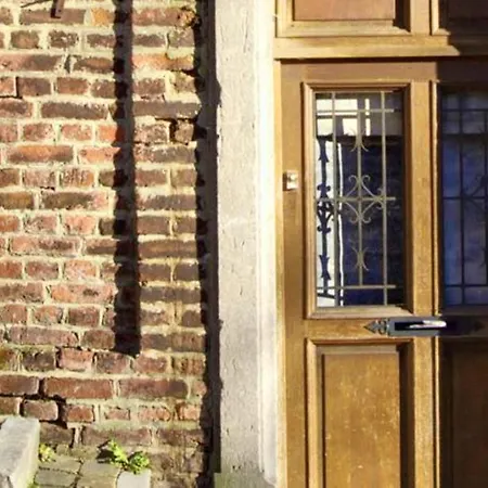 Studio In With Enclosed Garden And Wifi Apartament *
